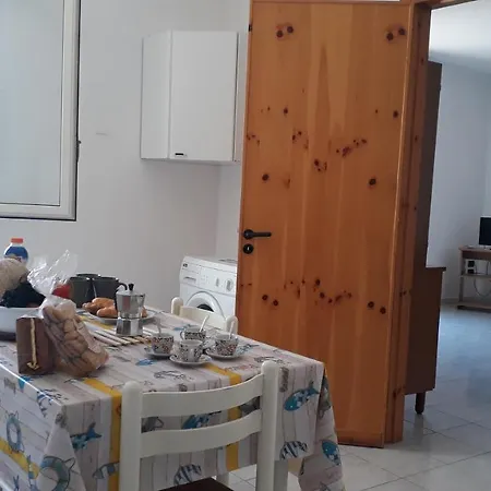 Casa Per Sei A Ll07 Con Due Balconi *